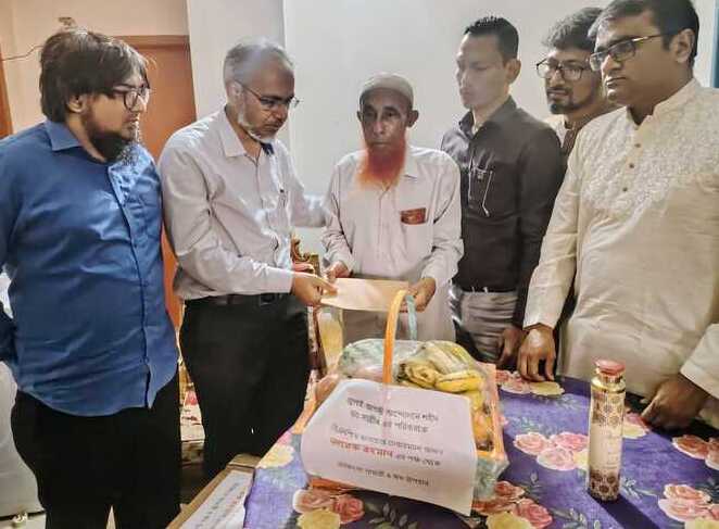 Tarique Rahman's gift to the ailing mother of Dr. Sajeeb, who was killed in the July coup