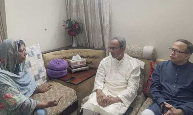 Dr. Rafiq delivers Tarique Rahman's Eid gift to the family of Dr. Rubel, who was martyred in the July Revolution.
