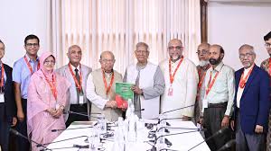 Health reform commission submits report to Yunus