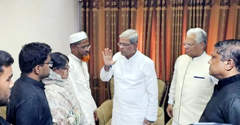Fakhrul meets Pilot Towkir's family, conveys BNP’s condolences