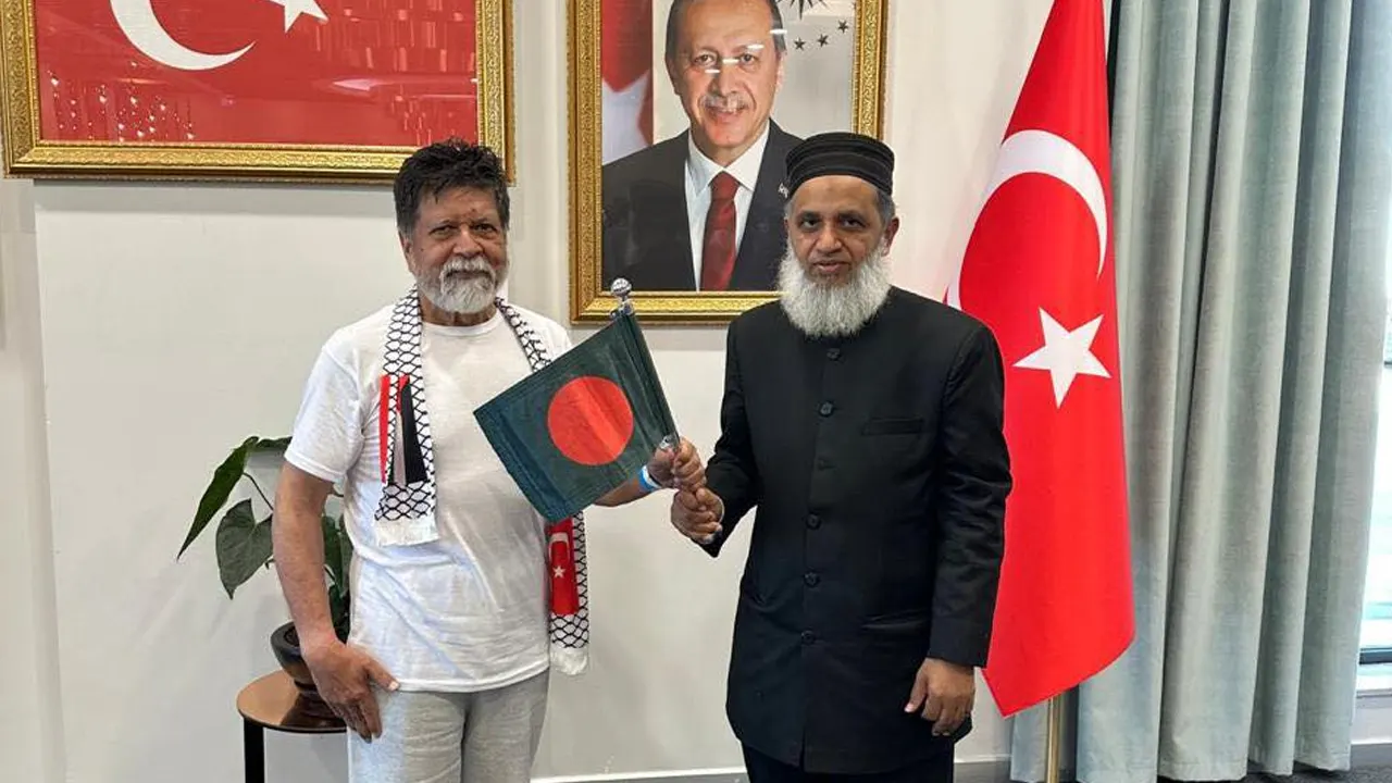 Shahidul Alam arrives in Turkey after release from Israel captivity