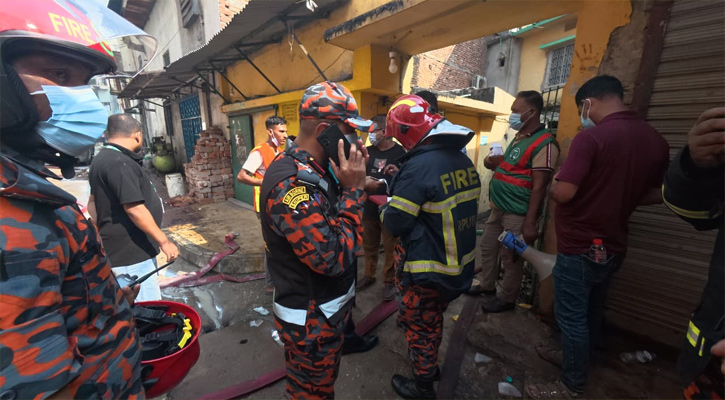 S‍ixteen killed in Mirpur chemical warehouse fire