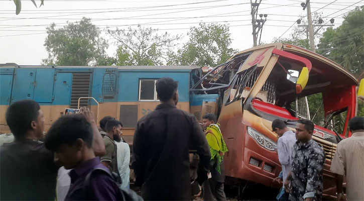 12 killed as train rams bus in Cumilla