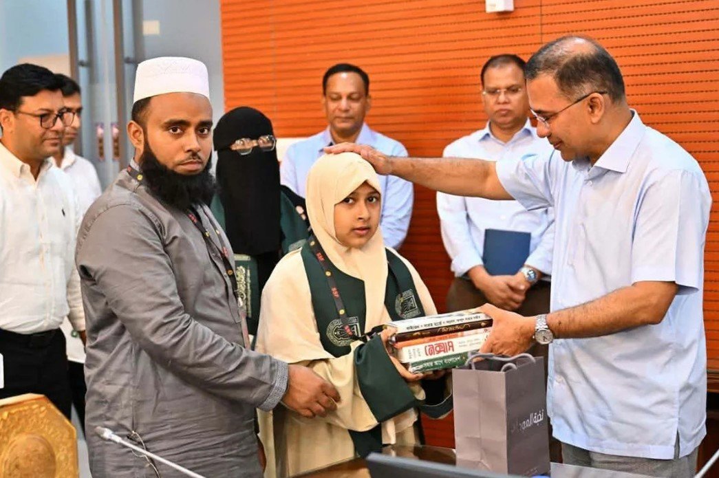 Prime Minister Hosts Reception for Quran Competition Winners